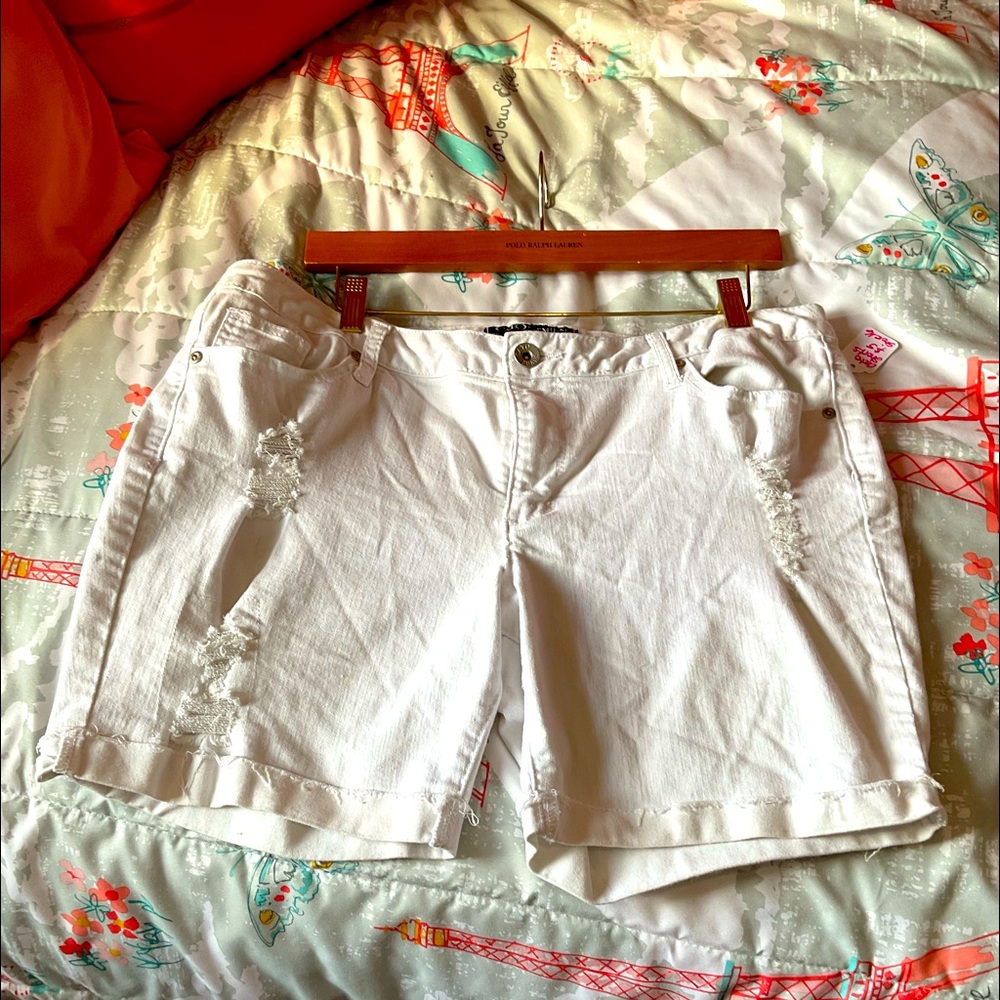 Cato premium women’s shorts white distressed, frayed bottoms, size 14